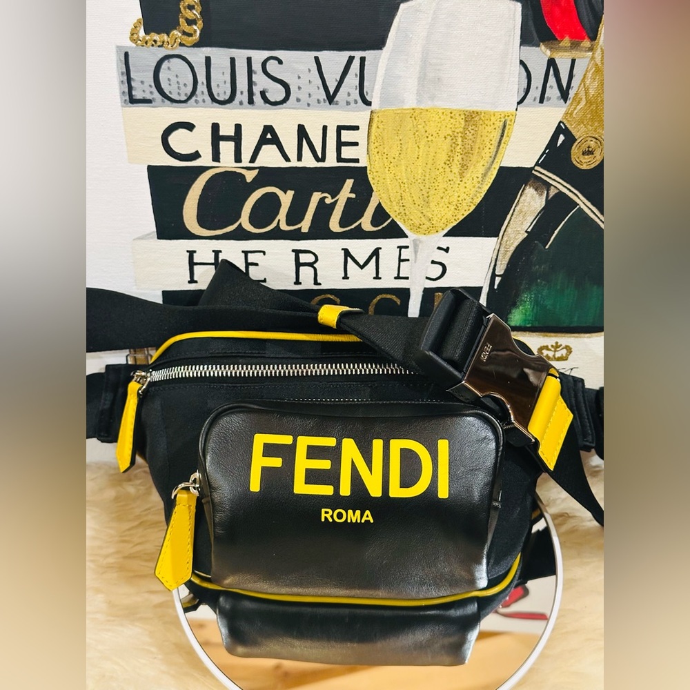 ๐ฅ FENDI BELTBAG BUMBAG CROSSBODY BAG w/ Dust Bag Size W 11โ X H 5.5โ - Picture 16 of 17